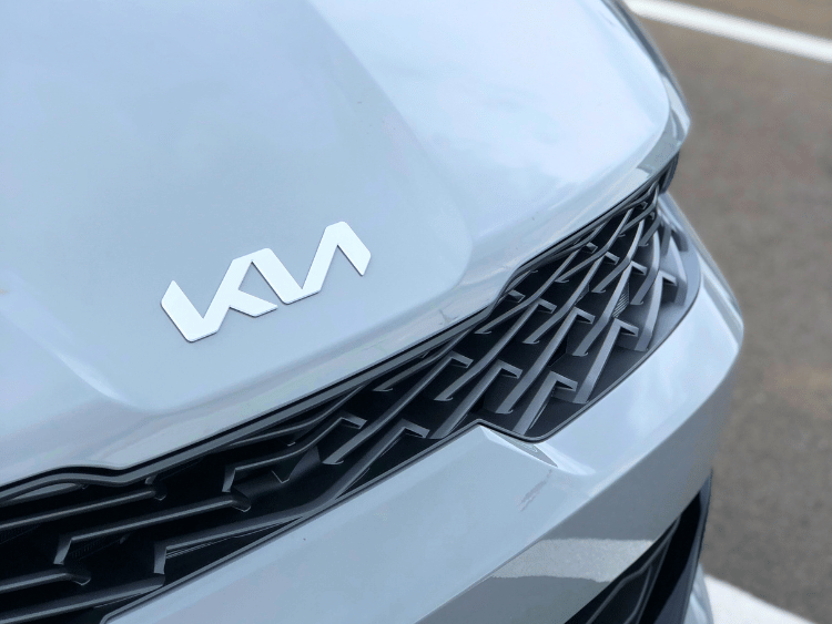 Kia K5 hood in Fayetteville, AR