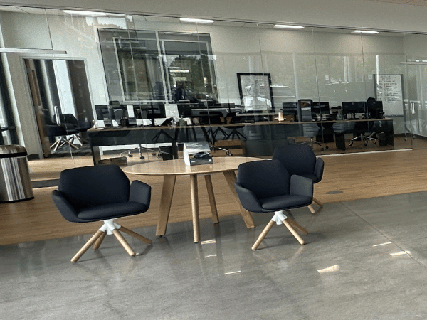 Crain Kia of Fayetteville seating area