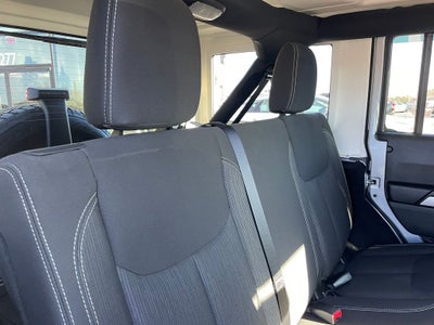 2017 Jeep Wrangler Unlimited Sahara - KEYLESS ENTRY / HEATED MIRRORS