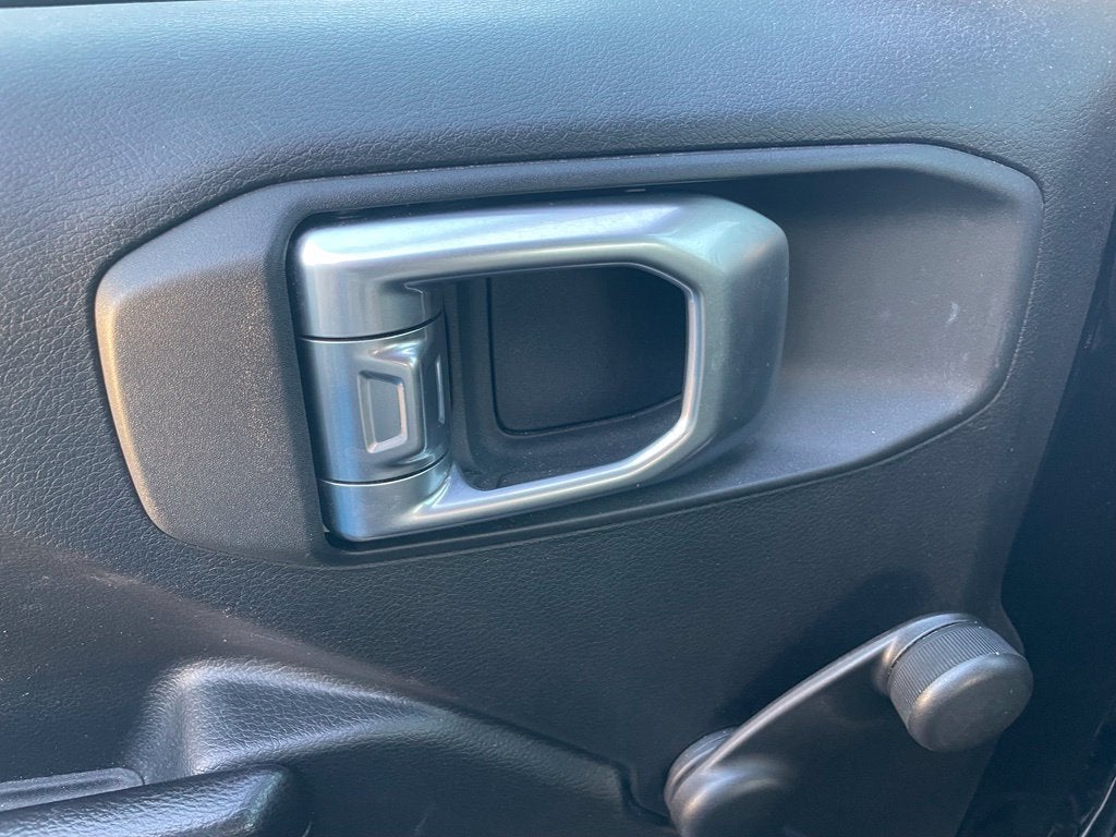 2019 Jeep Wrangler Sport - LOW MILES / BACKUP CAMERA