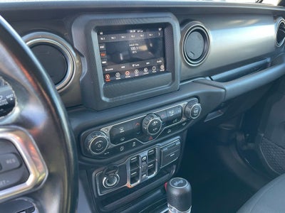 2021 Jeep Wrangler Unlimited Sahara - APPLE CARPLAY / HARD TOP