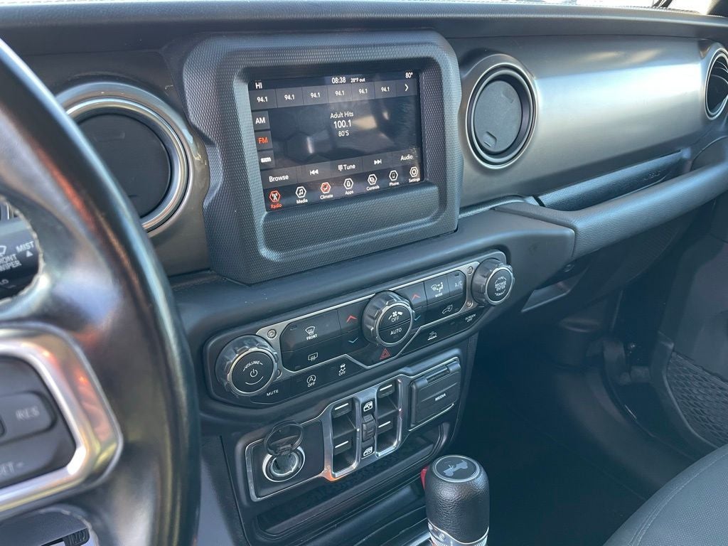 2021 Jeep Wrangler Unlimited Sahara - APPLE CARPLAY / HARD TOP