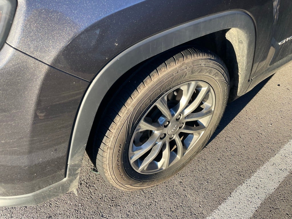 2019 Jeep Cherokee Latitude Plus - ONE OWNER / KEYLESS ENTRY