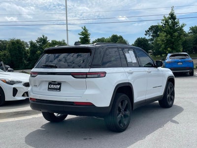 2025 Jeep Grand Cherokee Altitude - RAIN SENSING WIPERS / APPLE CARPLAY
