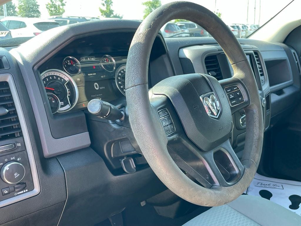 2019 RAM 1500 Classic Tradesman - IT'S GOT A HEMI!!! / 1-OWNER