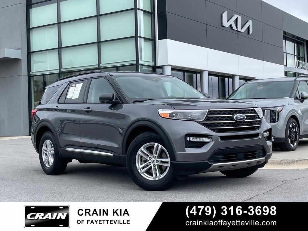 2021 Ford Explorer XLT 4WD's photo