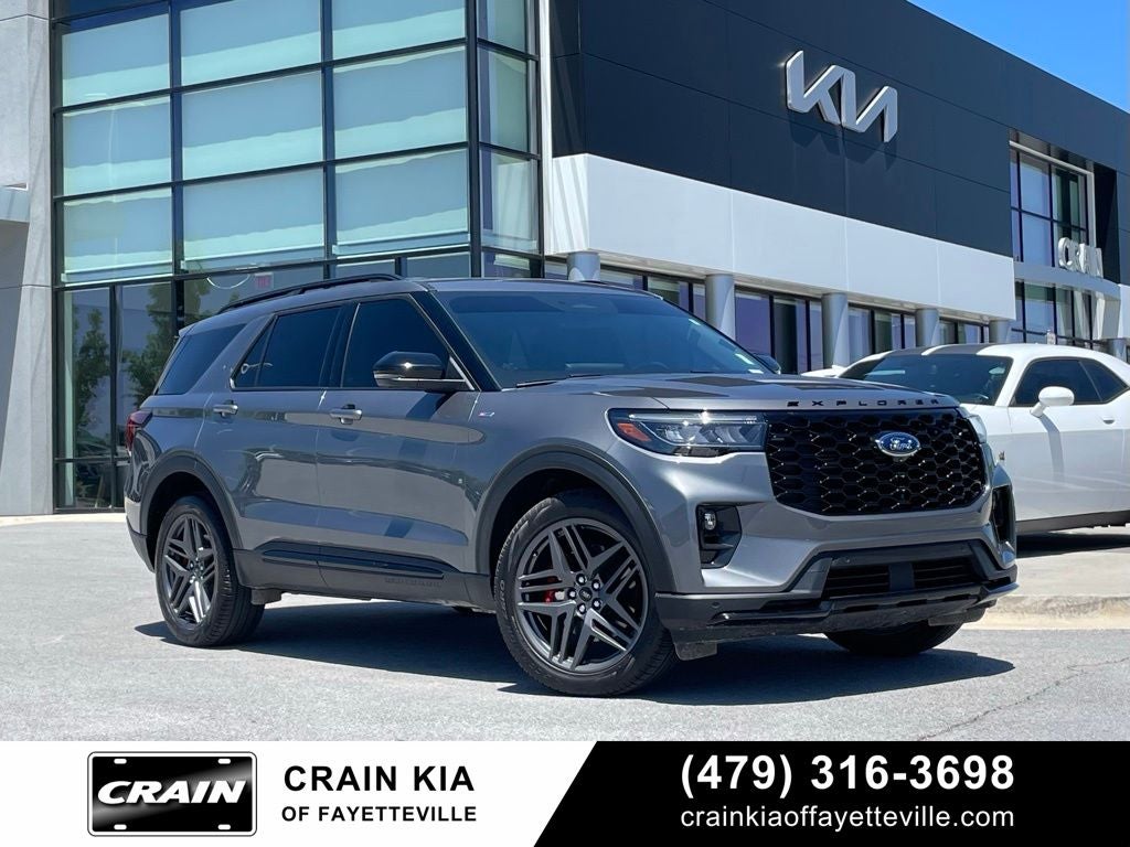 2026 Ford Explorer ST-LINE 4WD's photo