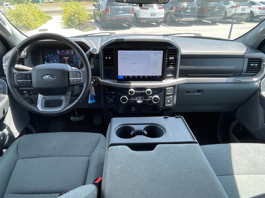 2025 Ford F-150 XLT - REAR PARKING SENSORS / 4X4