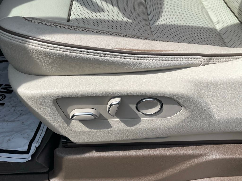 2021 GMC Yukon Denali - ONE OWNER / PANORAMIC SUNROOF