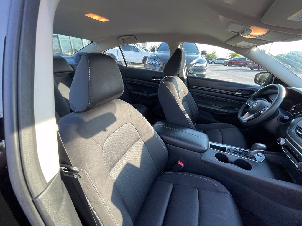 2020 Nissan Altima 2.5 S - 39 MPG / APPLE CARPLAY