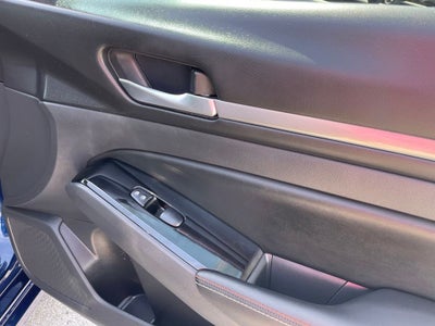 2024 Nissan Altima 2.5 SR - MOONROOF / BLIND SPOT MONITOR