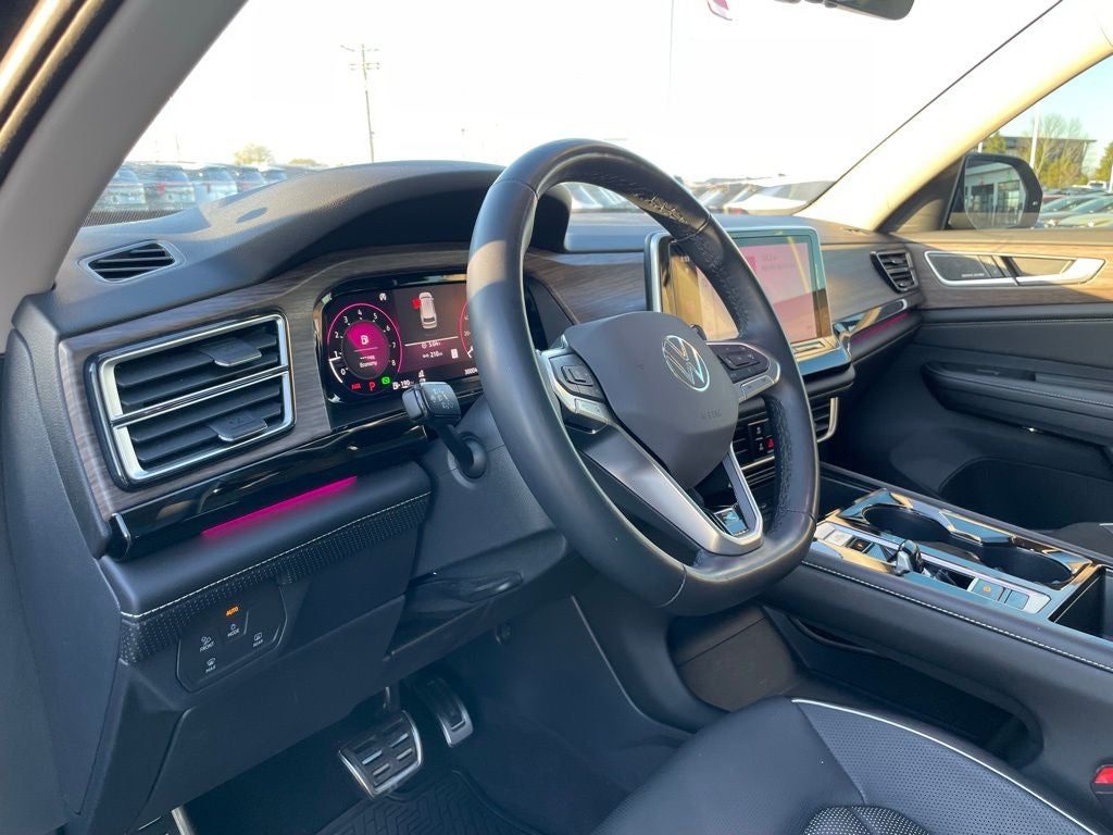 2024 Volkswagen Atlas 2.0T SEL Premium R-Line
