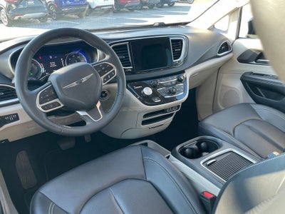 2024 Chrysler Pacifica Touring L - POWER LIFTGATE / DRIVER SEAT MEMORY