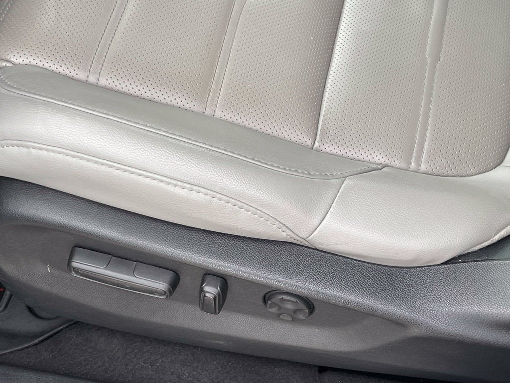 2017 Honda CR-V Touring - POWER MOONROOF / POWER LIFTGATE