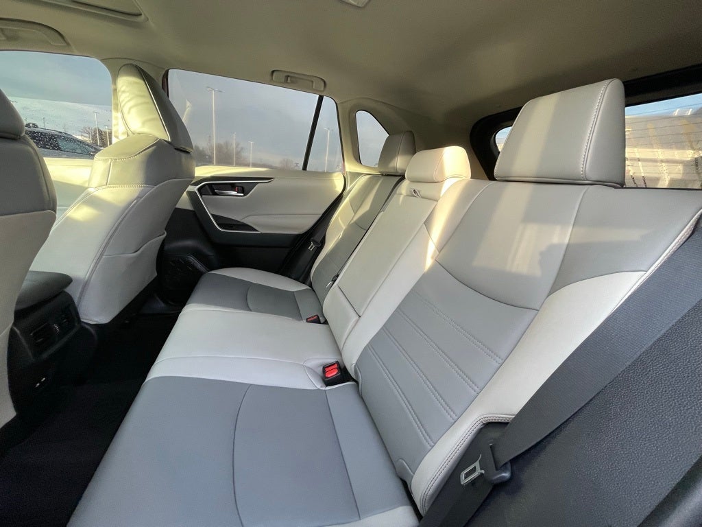 2021 Toyota RAV4 XLE Premium - PRE-COLLSION SYSTEM / AUTOMATIC HIGH BEAMS