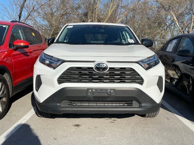 2025 Toyota RAV4 LE - WIRELESS APPLE CARPLAY / 30 MPG