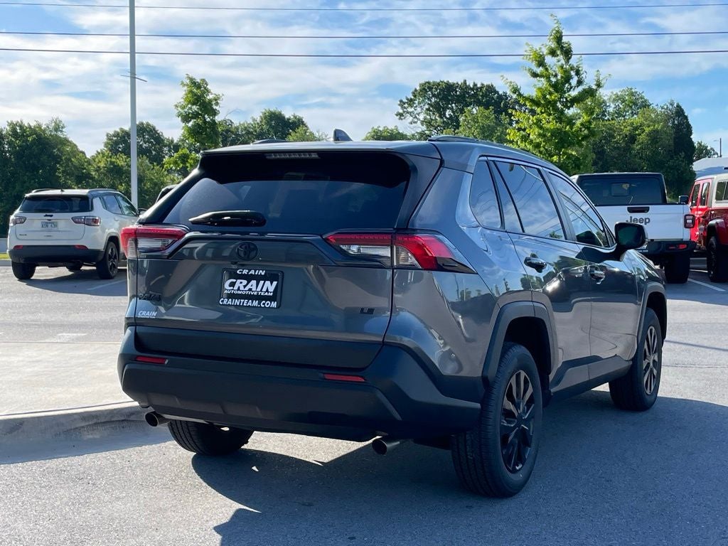 2021 Toyota RAV4 LE - AUTO HIGH BEAMS / APPLE CARPLAY