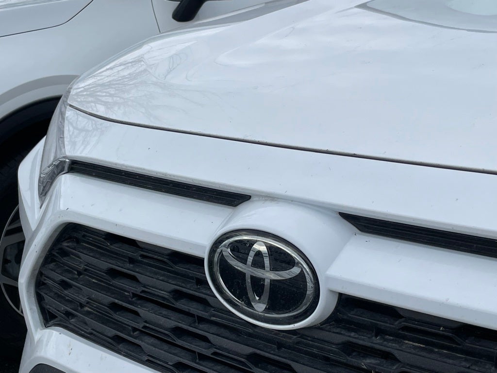 2024 Toyota RAV4 XLE - WIRELESS CARPLAY / BLIND SPOT MONITOR