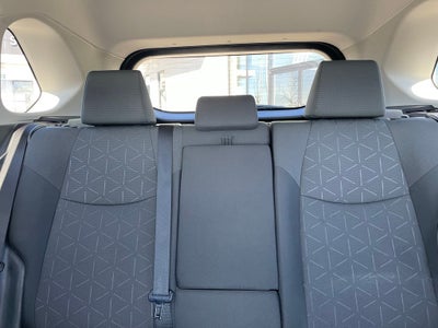 2024 Toyota RAV4 XLE - BLIND SPOT MONITOR / 7 INCH DISPLAY