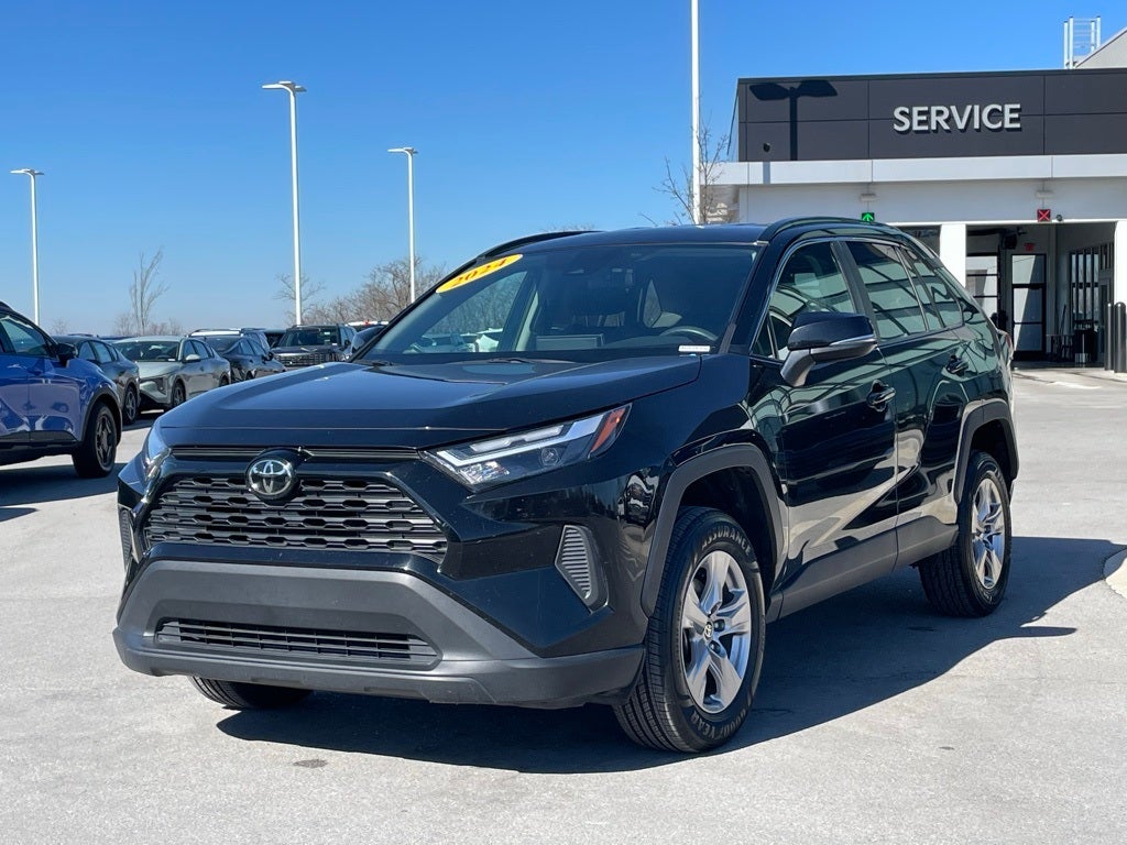 2024 Toyota RAV4 XLE - BLIND SPOT MONITOR / 7 INCH DISPLAY