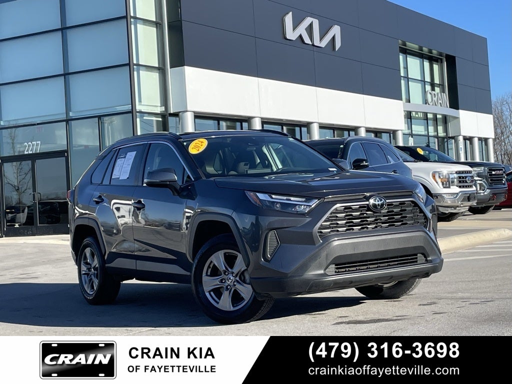 2024 Toyota RAV4 XLE - WIRELESS CARPLAY / LANE DEPARTURE ALERT