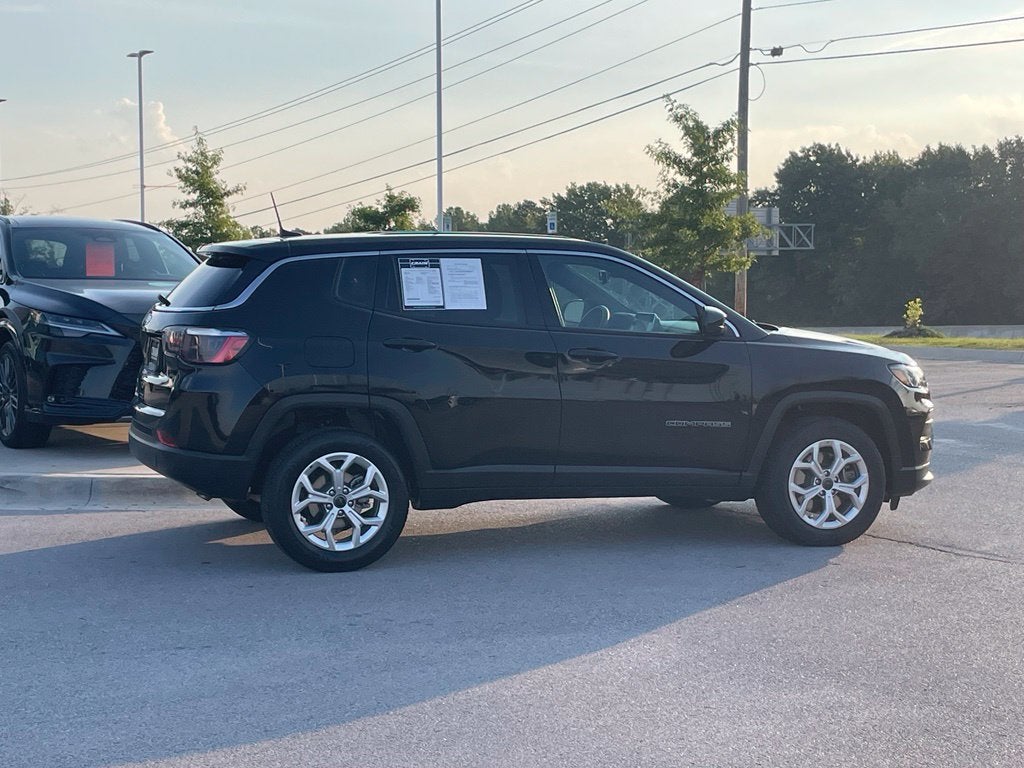 2025 Jeep Compass Sport - APPLE CARPLAY / PUSH BUTTON START