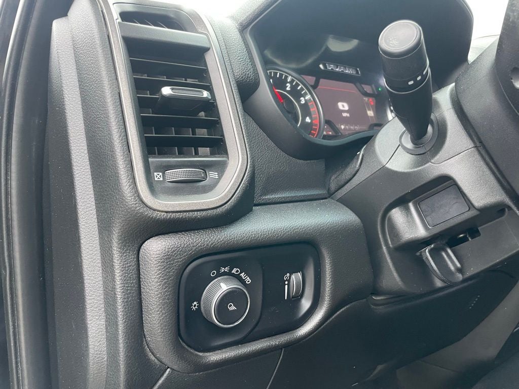 2022 RAM 2500 Tradesman - 5TH WHEEL TOWING PREP / REAR POWER SLIDING WINDO