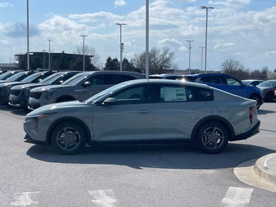 2026 Kia K4 LXS