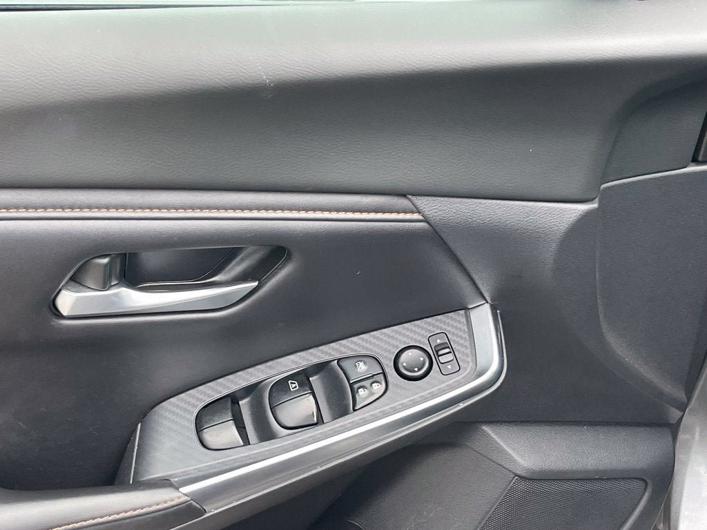2022 Nissan Sentra SR - 37 MPG / BLIND SPOT WARNING