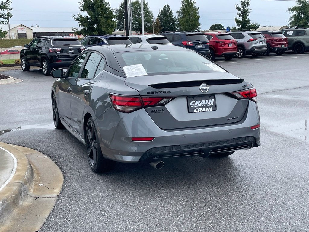 2022 Nissan Sentra SR - 37 MPG / BLIND SPOT WARNING