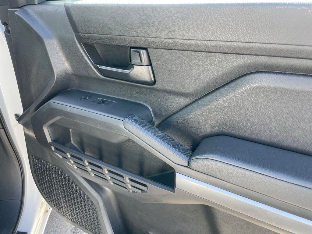 2024 Toyota Tacoma SR5 - WIRELESS CARPLAY / PUSH BUTTON START