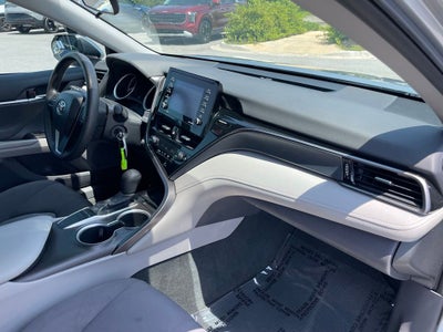 2022 Toyota Camry LE - APPLE CARPLAY / 8 WAY POWER DRIVER SEAT