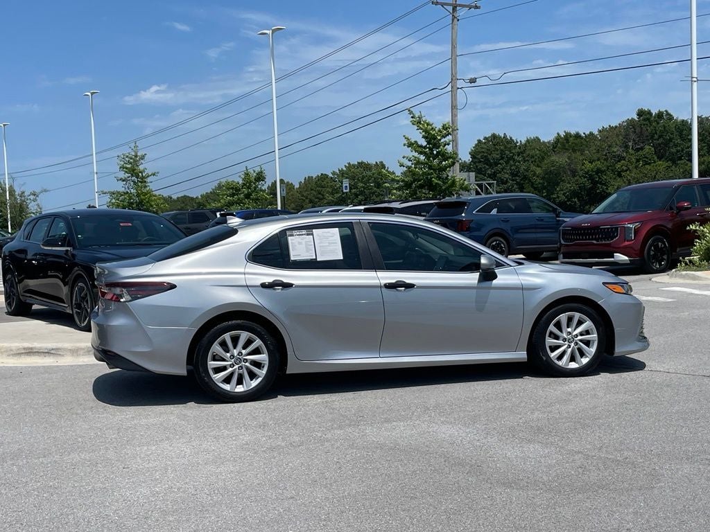 2022 Toyota Camry LE - APPLE CARPLAY / 8 WAY POWER DRIVER SEAT