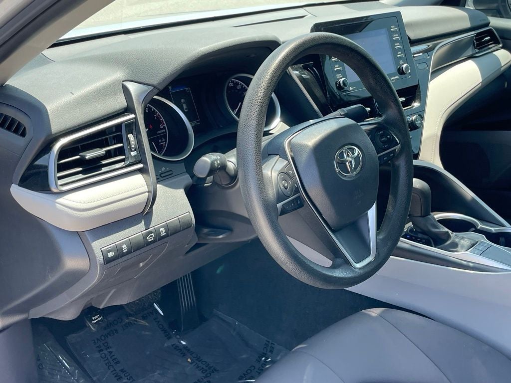 2022 Toyota Camry LE - APPLE CARPLAY / 8 WAY POWER DRIVER SEAT