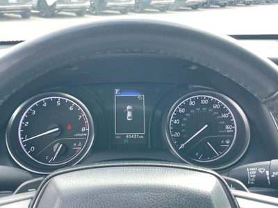2024 Toyota Camry SE - 40 MPG / APPLE CARPLAY