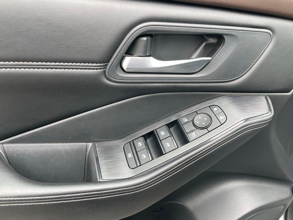 2023 Nissan Rogue SV - PANORAMIC ROOF / APPLE CARPLAY