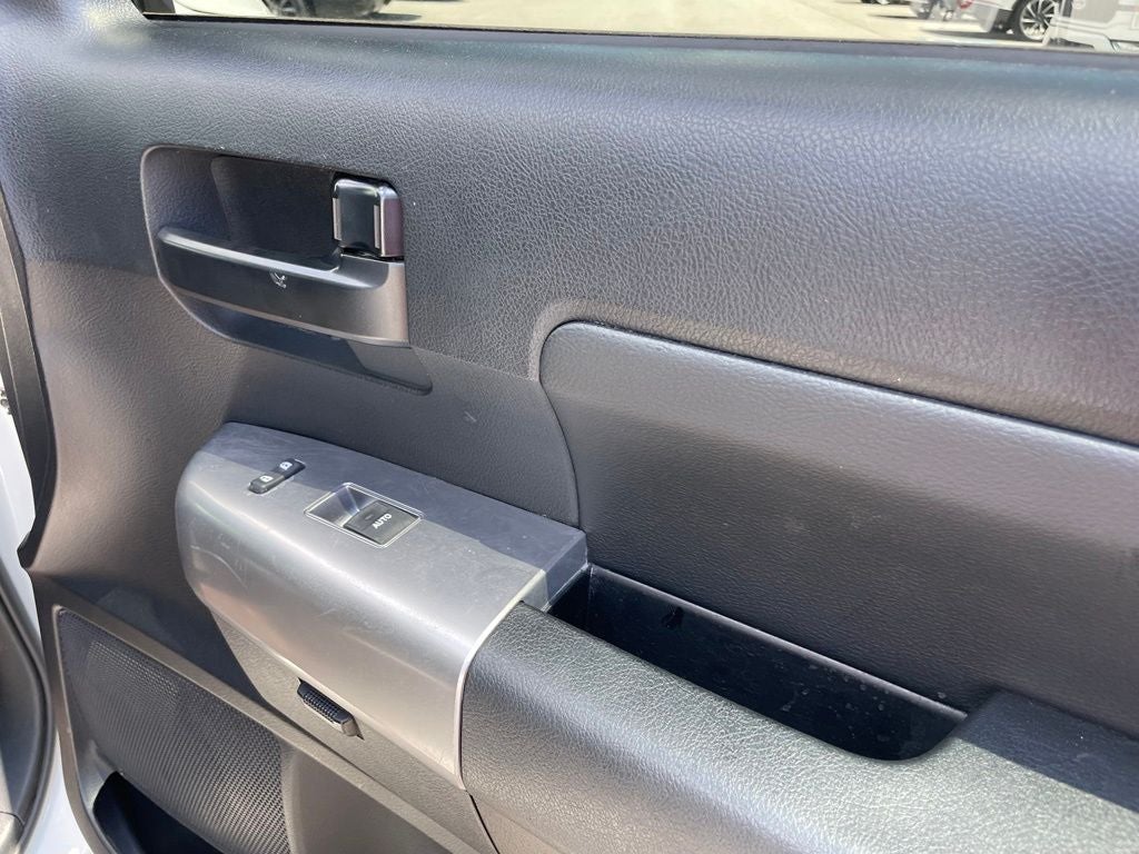 2022 Toyota Sequoia TRD Sport - POWER MOONROOF / APPLE CARPLAY