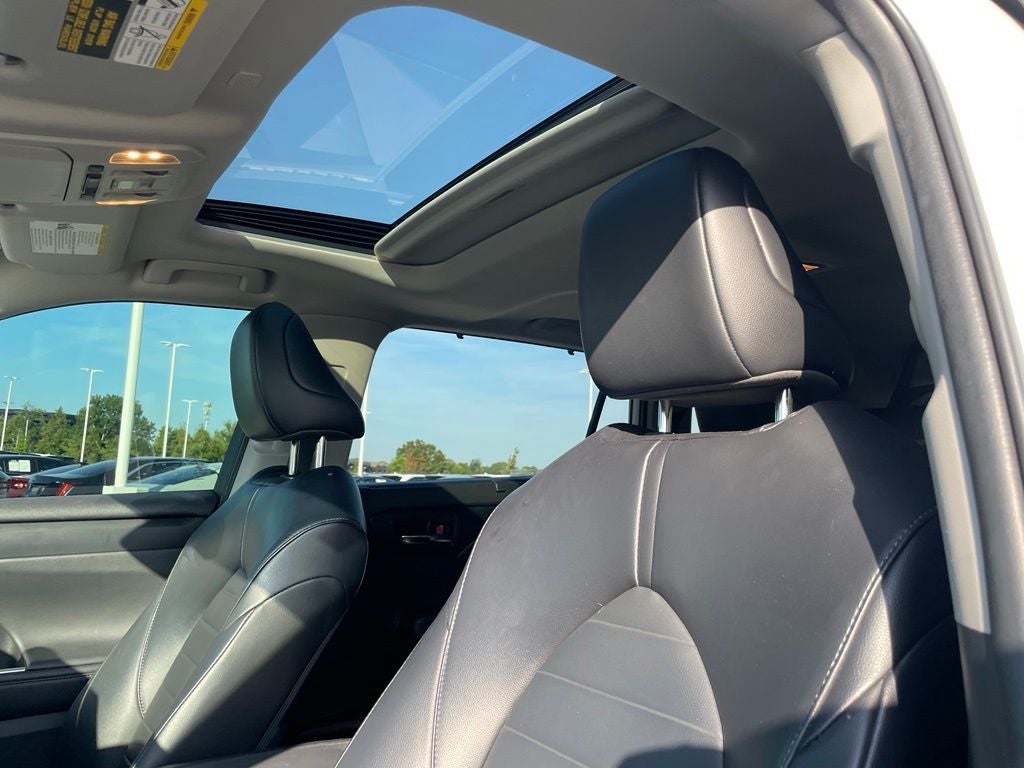 2022 Toyota Highlander XLE - POWER MOONROOF / APPLE CARPLY