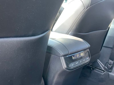 2022 Toyota Highlander XLE - POWER MOONROOF / APPLE CARPLY