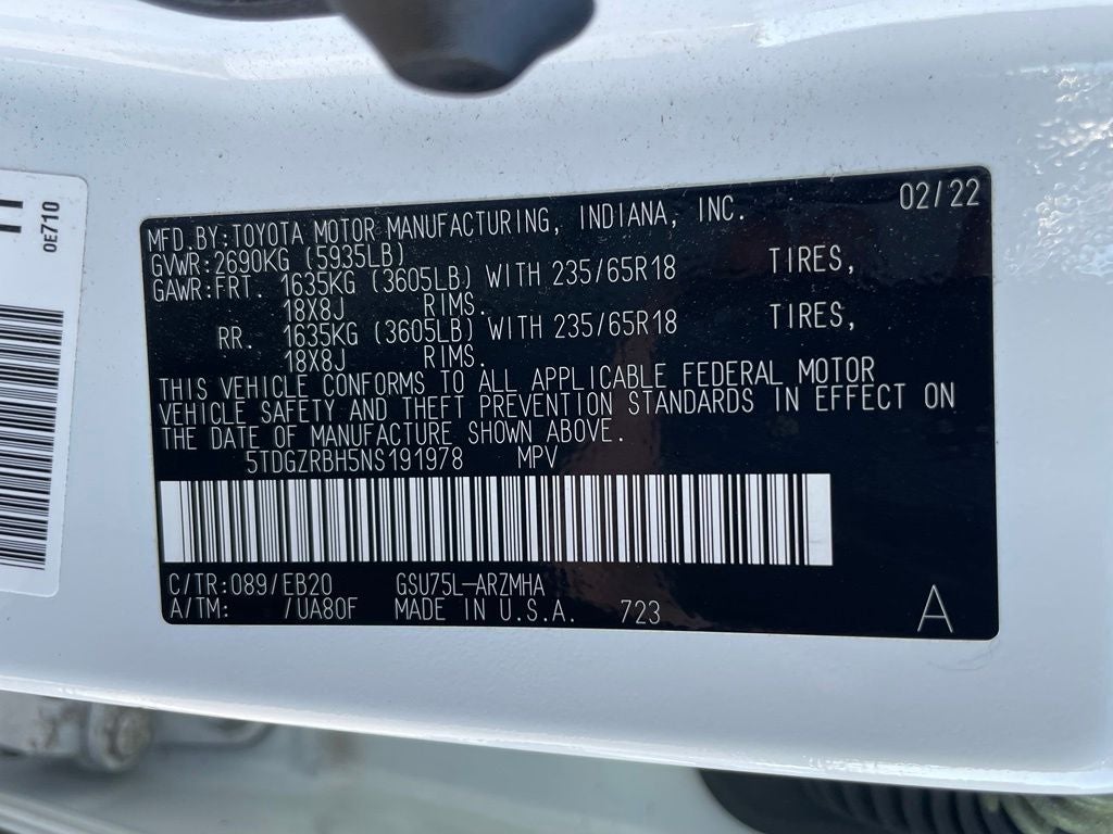 2022 Toyota Highlander XLE - POWER MOONROOF / APPLE CARPLY