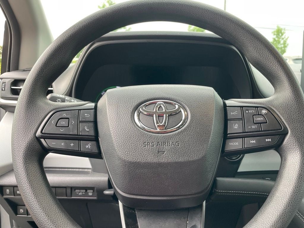 2025 Toyota Sienna LE 8 Passenger - 36 MPG / WIRELESS CARPLAY