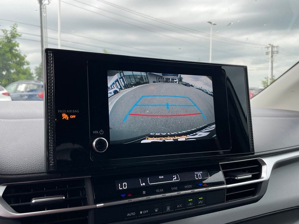 2025 Toyota Sienna LE 8 Passenger - 36 MPG / WIRELESS CARPLAY