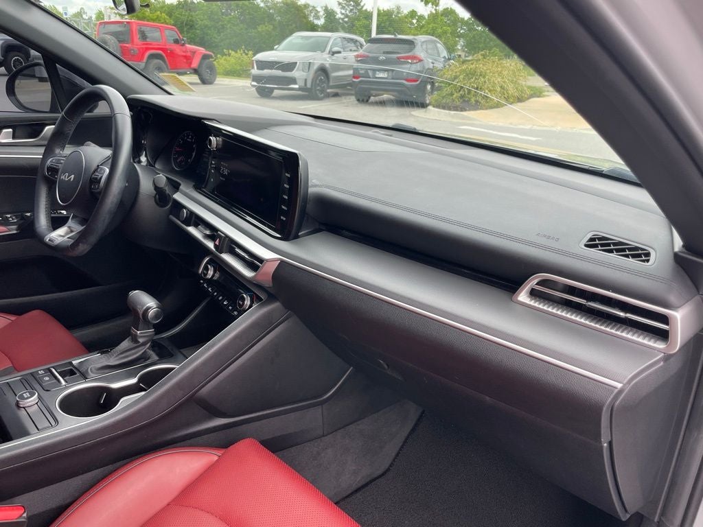 2023 Kia K5 GT-Line - RED INTERIOR / WIRELESS CHARGER