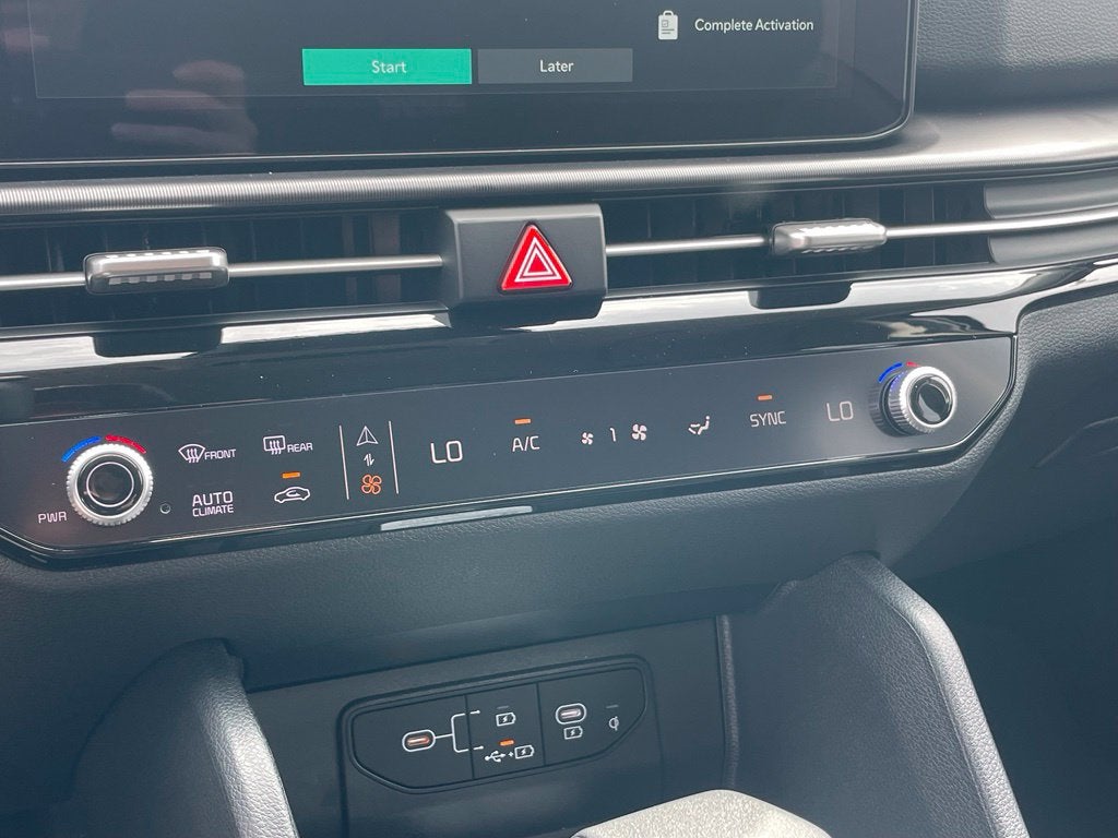 2027 Kia Sportage EX