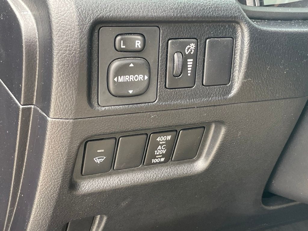 2018 Toyota 4Runner SR5 Premium - 1 OWNER / CLEAN CARFAX