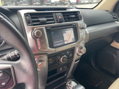 2018 Toyota 4Runner SR5 Premium - 1 OWNER / CLEAN CARFAX