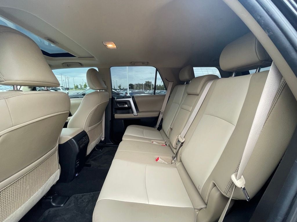 2018 Toyota 4Runner SR5 Premium - 1 OWNER / CLEAN CARFAX