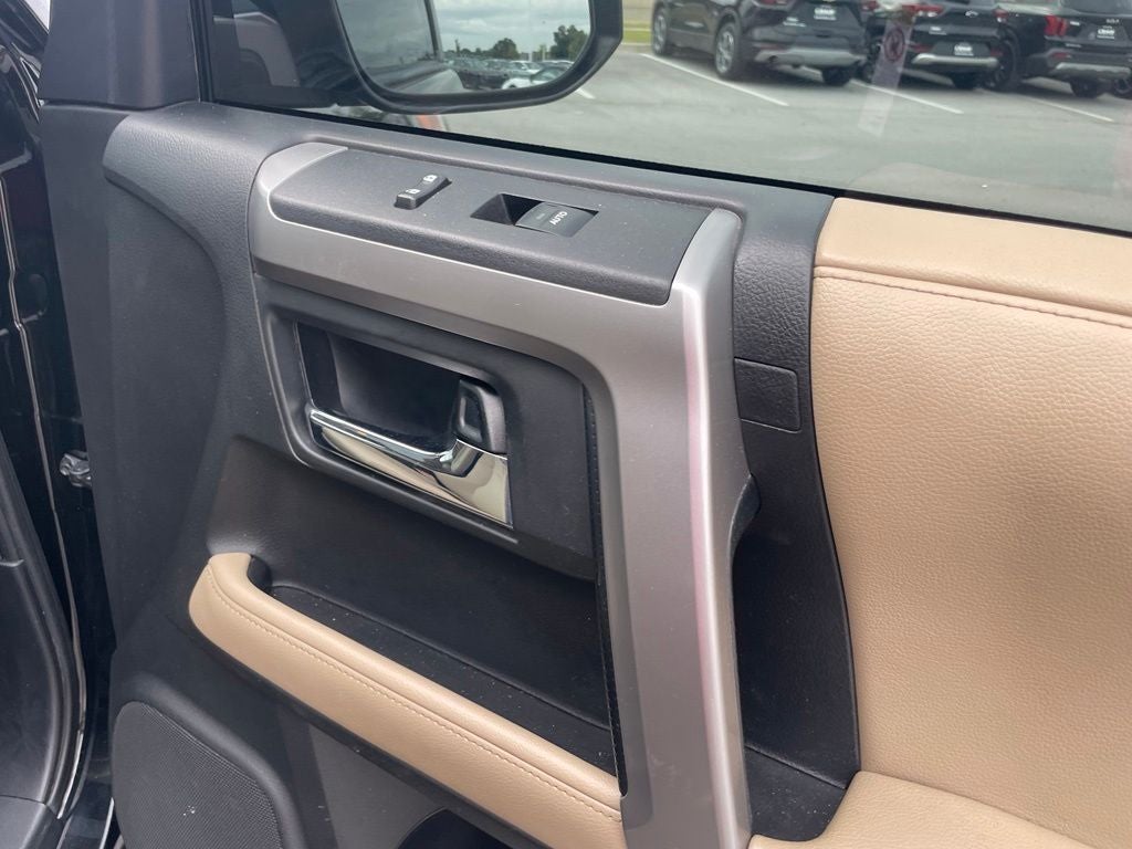 2018 Toyota 4Runner SR5 Premium - 1 OWNER / CLEAN CARFAX