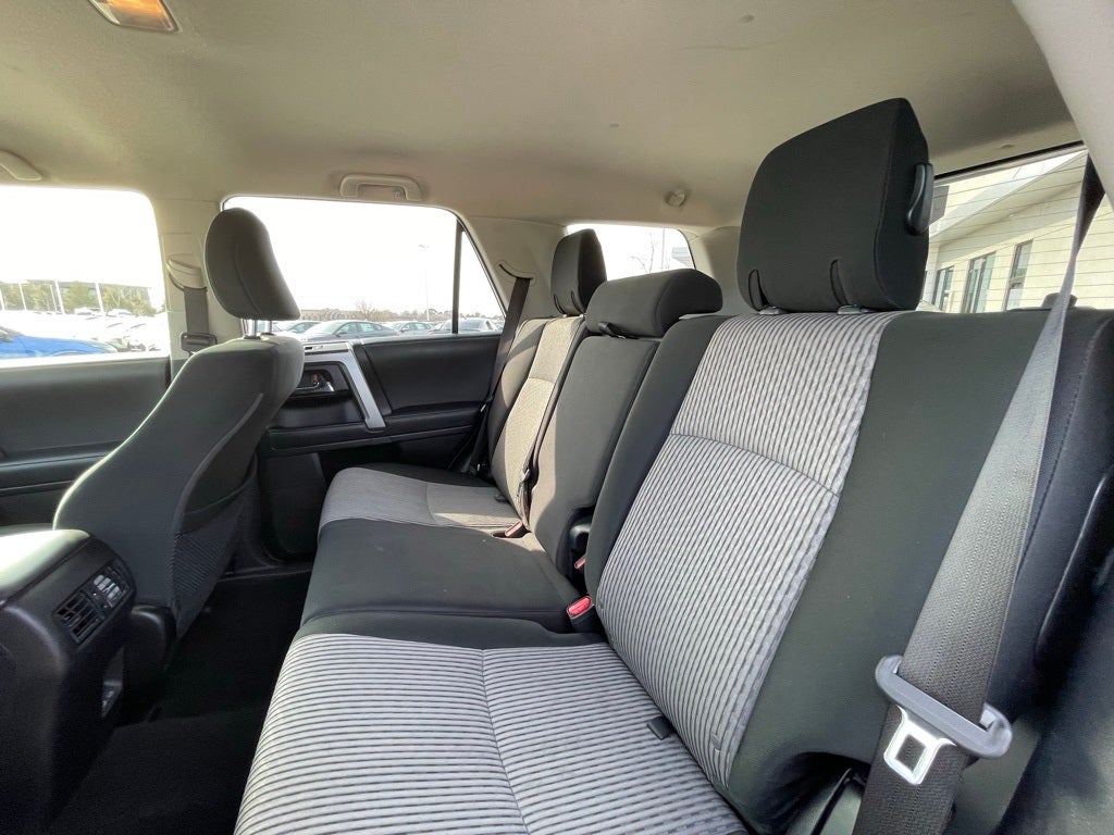 2024 Toyota 4Runner SR5 - 8 INCH TOUCHSCREEN / ANDROID AUTO