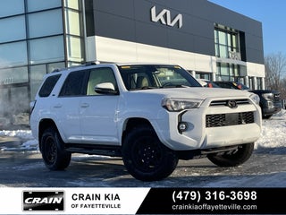 2024 Toyota 4Runner SR5 Premium - LIGHT INTERIOR / APPLE CARPLAY